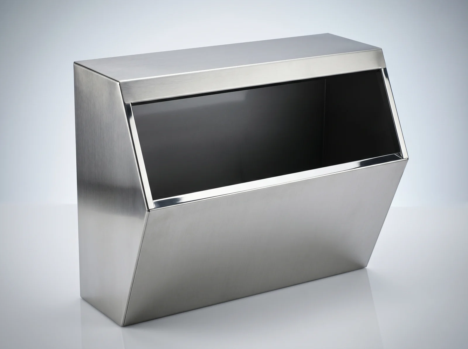 Slanted open compartment and side panel of the B single-compartment stainless steel dispenser